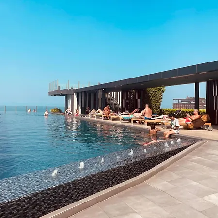The Base Central Pattaya 100 By Numam Экстерьер фото